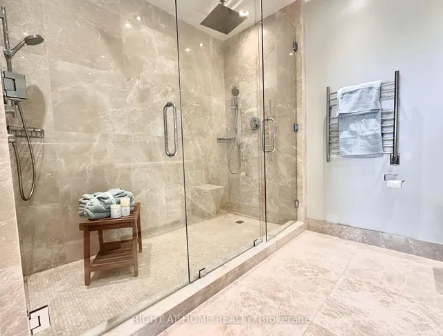 Additional image 19 of 65 Bremner Blvd Unit 5104