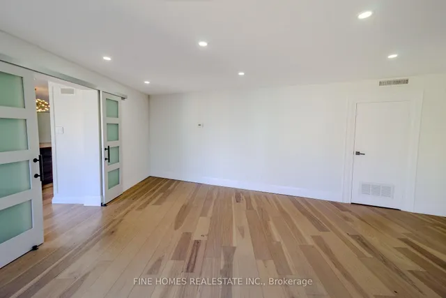 Additional image 26 of 55 Harbour Sq Unit 3213