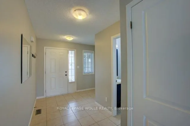 Additional image 3 of 945 Zeller Cres