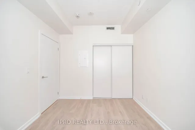 Additional image 27 of 32 Forest Manor Road Dr Unit 407