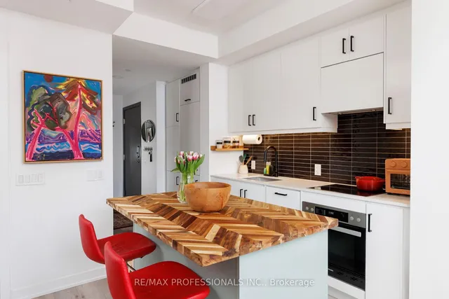 Additional image 7 of 9 Tecumseth St Unit 425