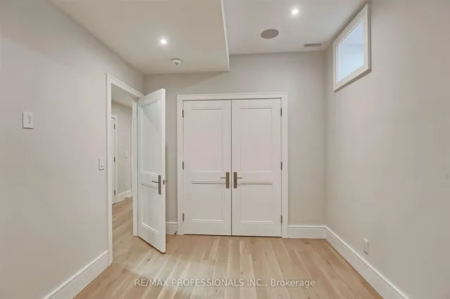 Additional image 7 of 466 Prince Edward Dr