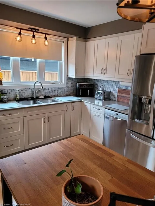 Additional image 29 of 273 Montmorency Dr