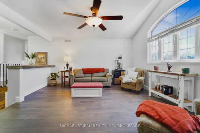 Additional image 18 of 23 Giovanna Dr