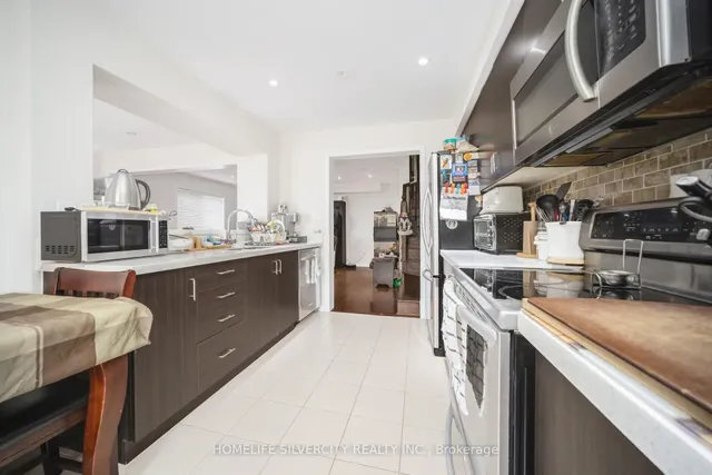 Additional image 20 of 127 Bleasdale Ave