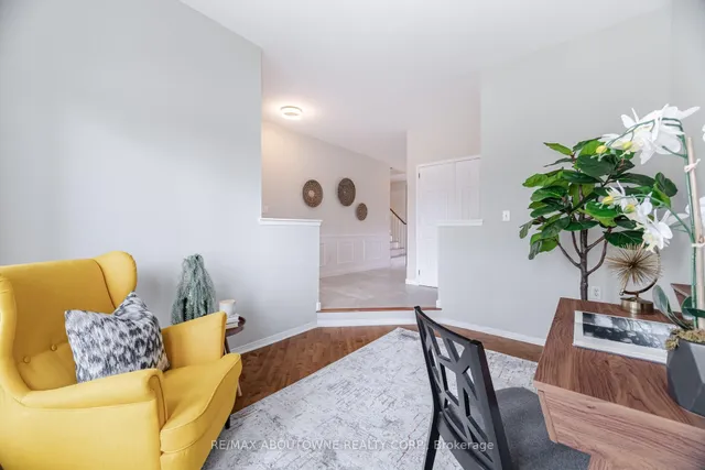 Additional image 8 of 1046 Holdsworth Cres