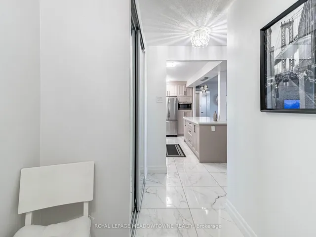 Additional image 5 of 61 Richview Rd Unit 406