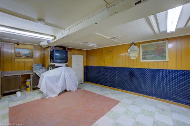 Additional image 23 of 82 Uxbridge Ave