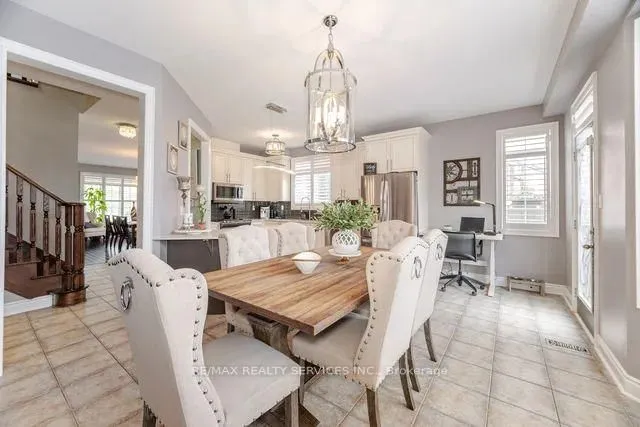 Additional image 8 of 17 Platform Cres