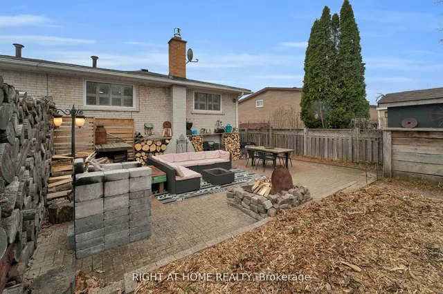 Additional image 41 of 54 Primula Cres