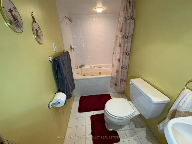 Additional image 16 of 35 Elmvale Cres
