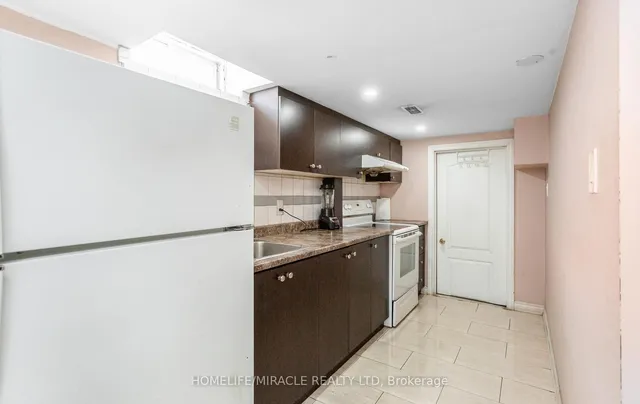 Additional image 39 of 63 Feather Reed Way