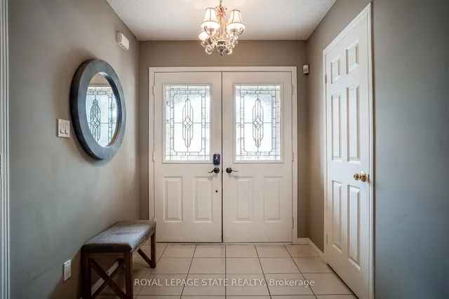 Additional image 4 of 19 Claudette Gate