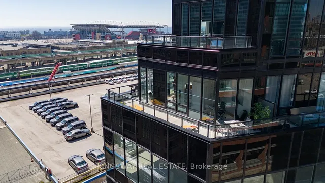 Additional image 26 of 135 East Liberty St Unit 715