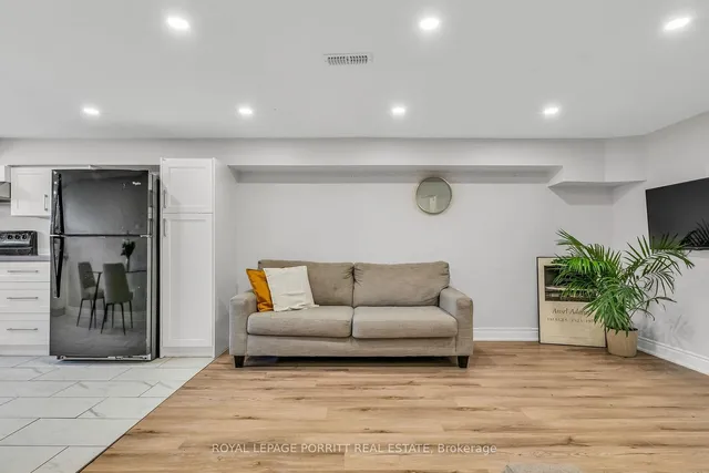 Additional image 25 of 14 Albion Cres