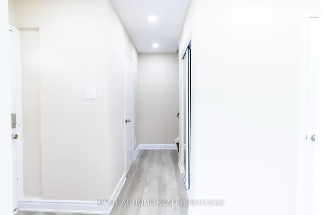 Additional image 34 of 36 Flamingo Cres