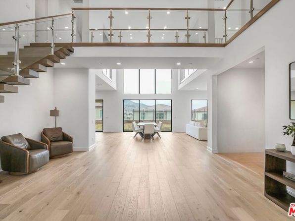 Property image for 20150 W Galway Ln, Porter Ranch, CA 91326