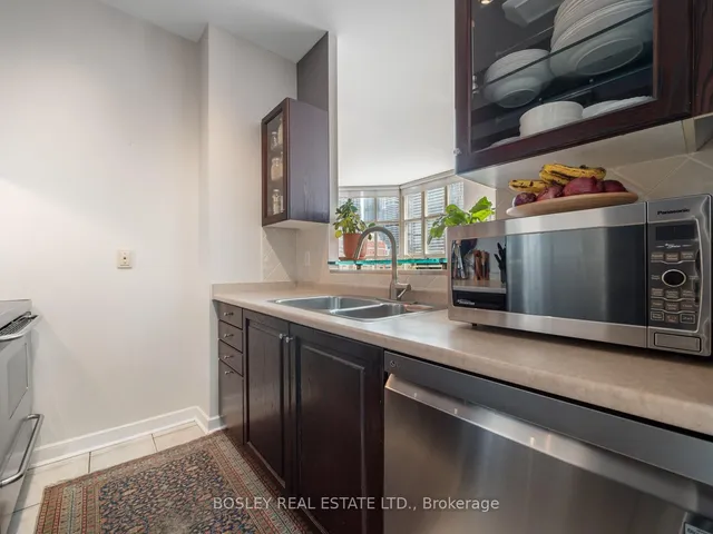 Additional image 5 of 438 Richmond St Unit 715