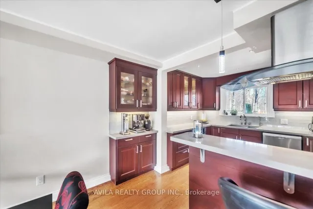 Additional image 10 of 3299 Queen Frederica Dr