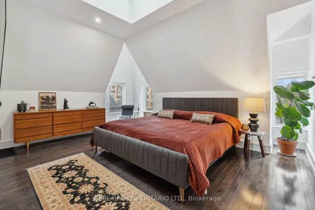 Additional image 36 of 300 Avenue Rd Unit 4