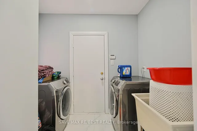 Additional image 21 of 29 Baccarat Cres