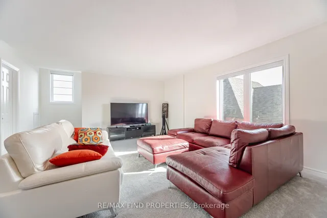 Additional image 32 of 3909 Koenig Rd