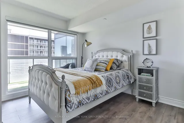 Additional image 9 of 386 Yonge St Unit 1607