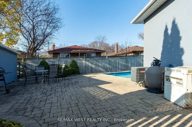 Additional image 39 of 10 Pastrano Crt