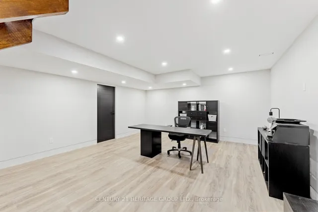 Additional image 25 of 29 Peru Rd