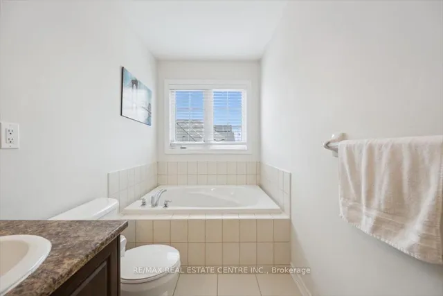 Additional image 21 of 37 Interlude Dr