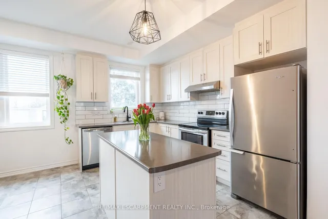 Additional image 12 of 219 Dundas St Unit 45