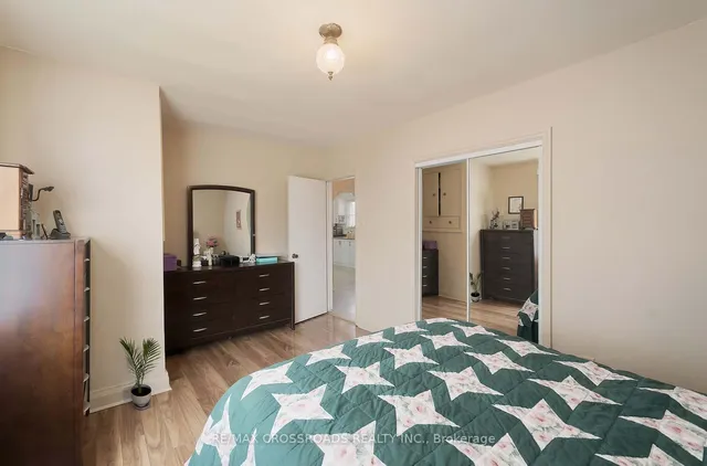 Additional image 16 of 1310 Victoria Park Ave