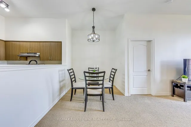 Additional image 12 of 1470 Main St Unit 411