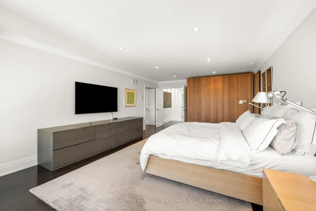 Additional image 24 of 215 Lonsmount Dr