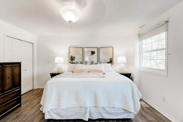 Additional image 24 of 137 Claudette Gate