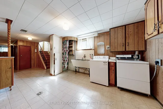 Additional image 34 of 26 Crane Ave