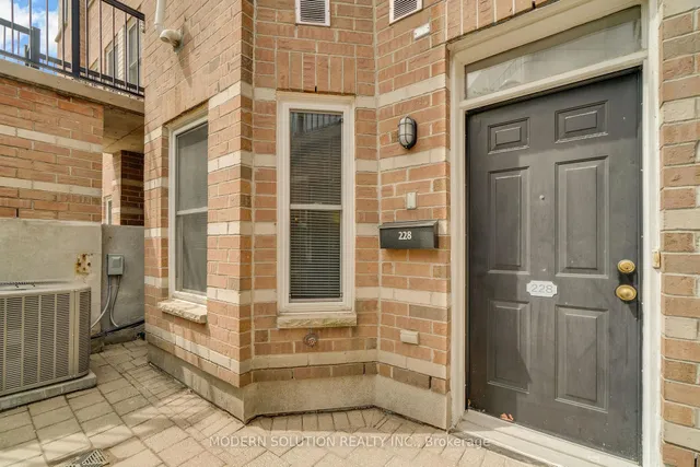 Additional image 5 of 760 Lawrence Ave Unit 228