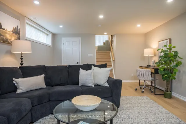 Additional image 32 of 137 Wakefield Rd