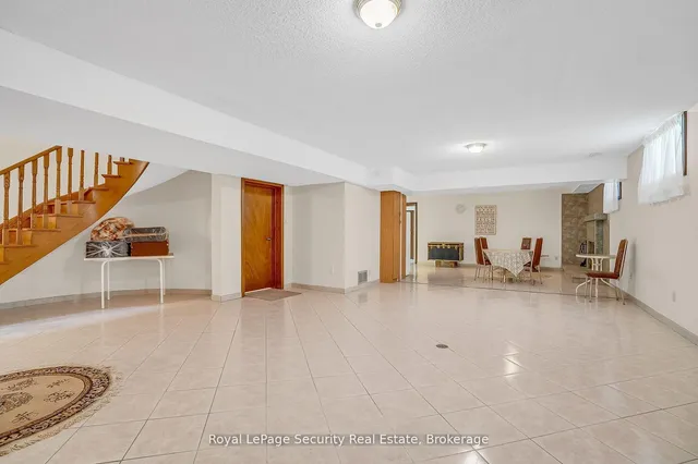 Additional image 40 of 27 Mulholland Ave