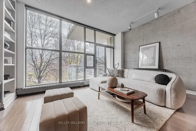 20 Niagara St Unit 202