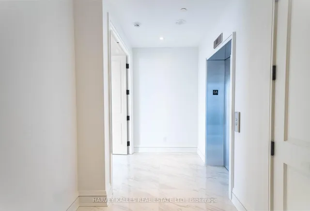 Additional image 6 of 2010 Bathurst St Unit 6A