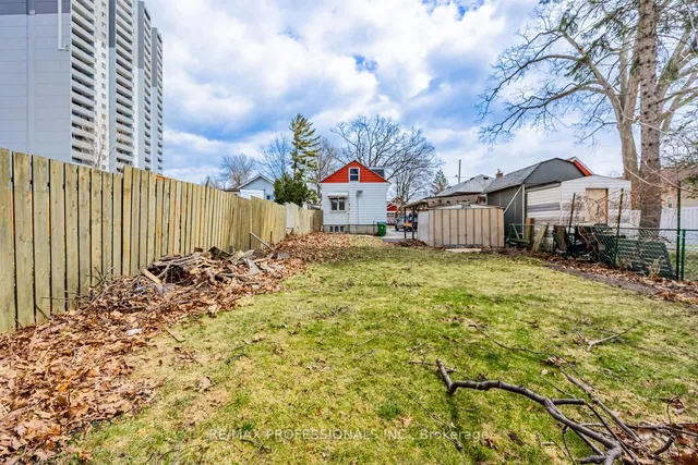 Additional image 19 of 68 McDonald Ave