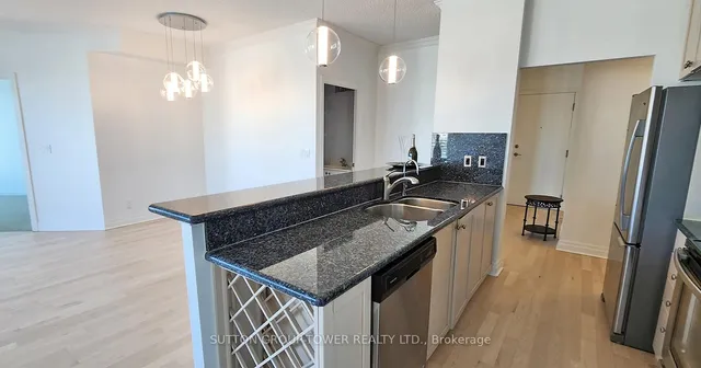 Additional image 14 of 2121 Lakeshore Blvd Unit 2205