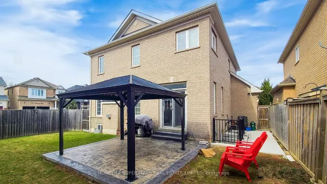 Additional image 39 of 1106 Little Cres