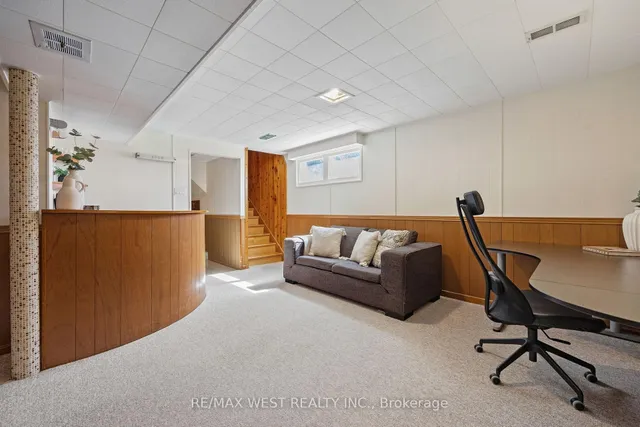 Additional image 22 of 588 Hyacinthe Blvd