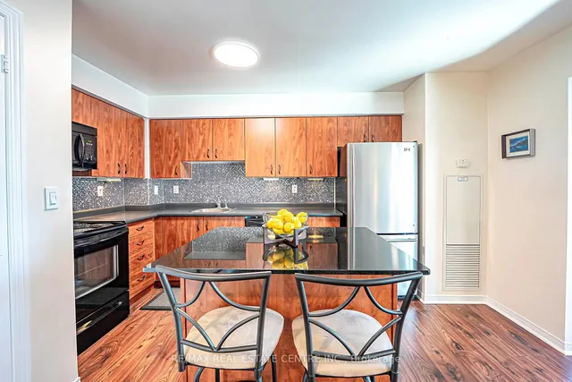 Additional image 29 of 215 Queen St Unit 505