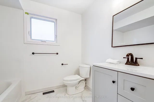 Additional image 21 of 2192 Margot St