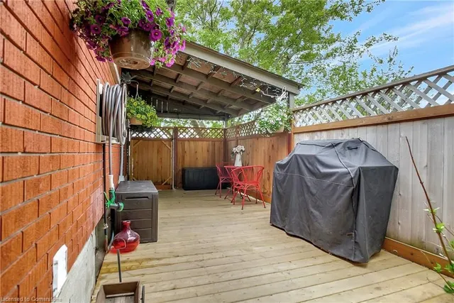 Additional image 25 of 24 Hoffman St