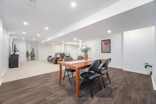Additional image 36 of 1660 Dempsey Cres