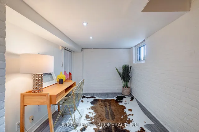 Additional image 19 of 1666 Gerrard St